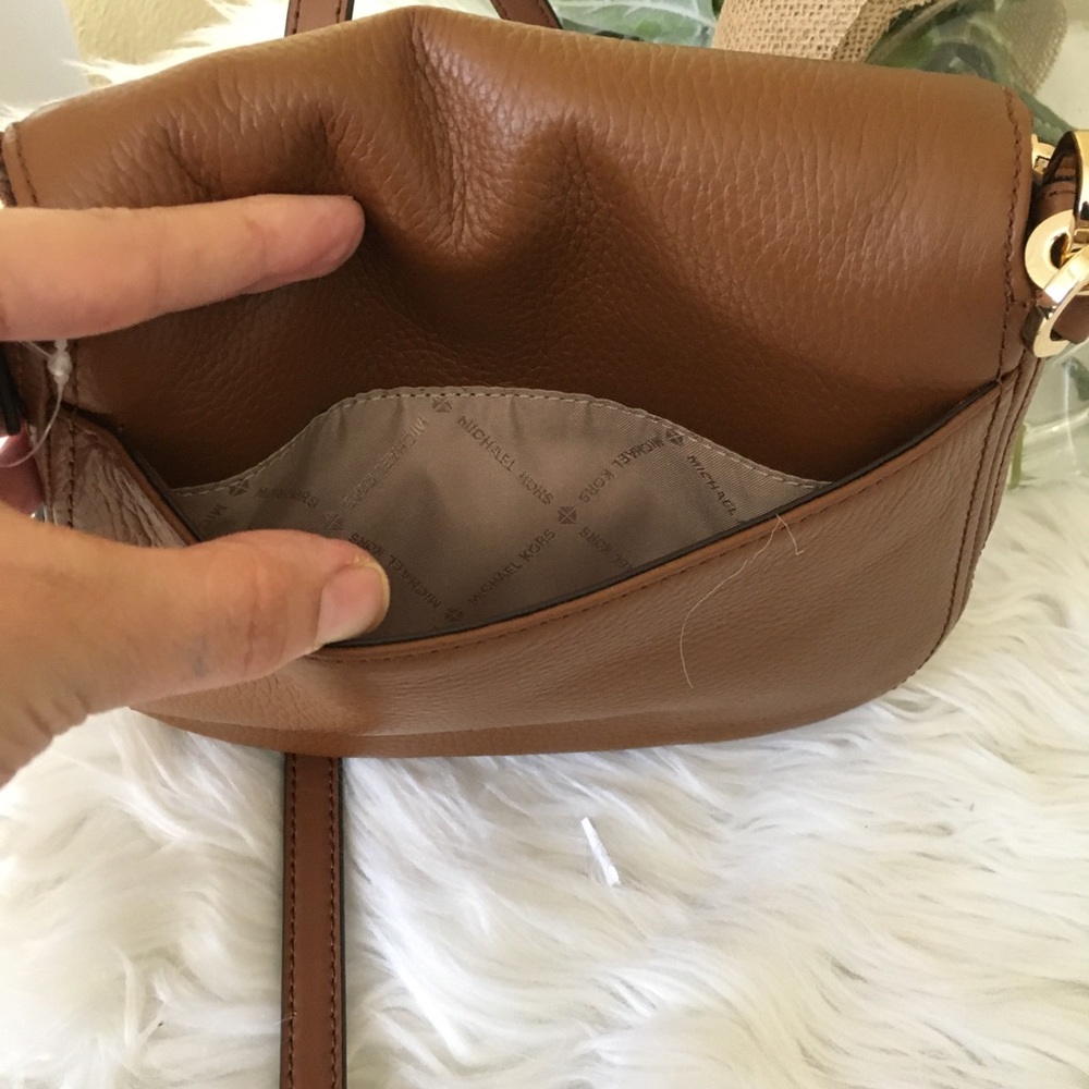 New Michael Kors Bedford Small flap Xbody bag - Picture 5 of 8